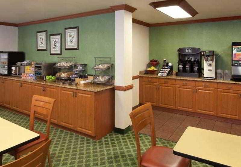 Fairfield Inn & Suites By Marriott Fort Myers Cape Coral Cypress Lake Restaurant photo